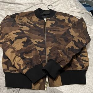 Ladies Camo bomber jacket size M